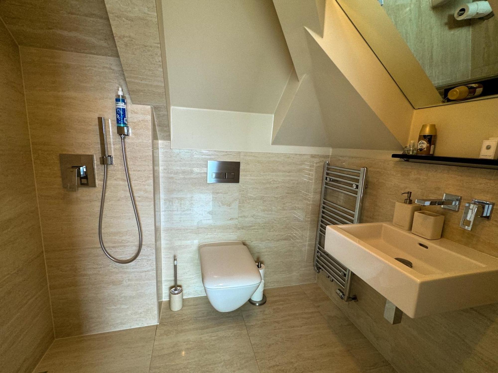 Apartman Se Saunou A Terasou S Vyhledem Na Брно Экстерьер фото