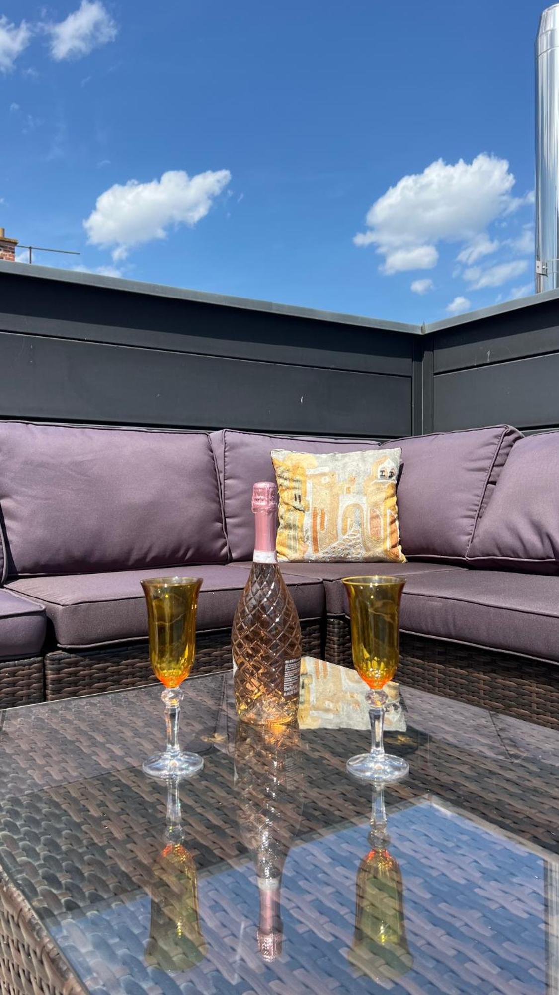 Apartman Se Saunou A Terasou S Vyhledem Na Брно Экстерьер фото