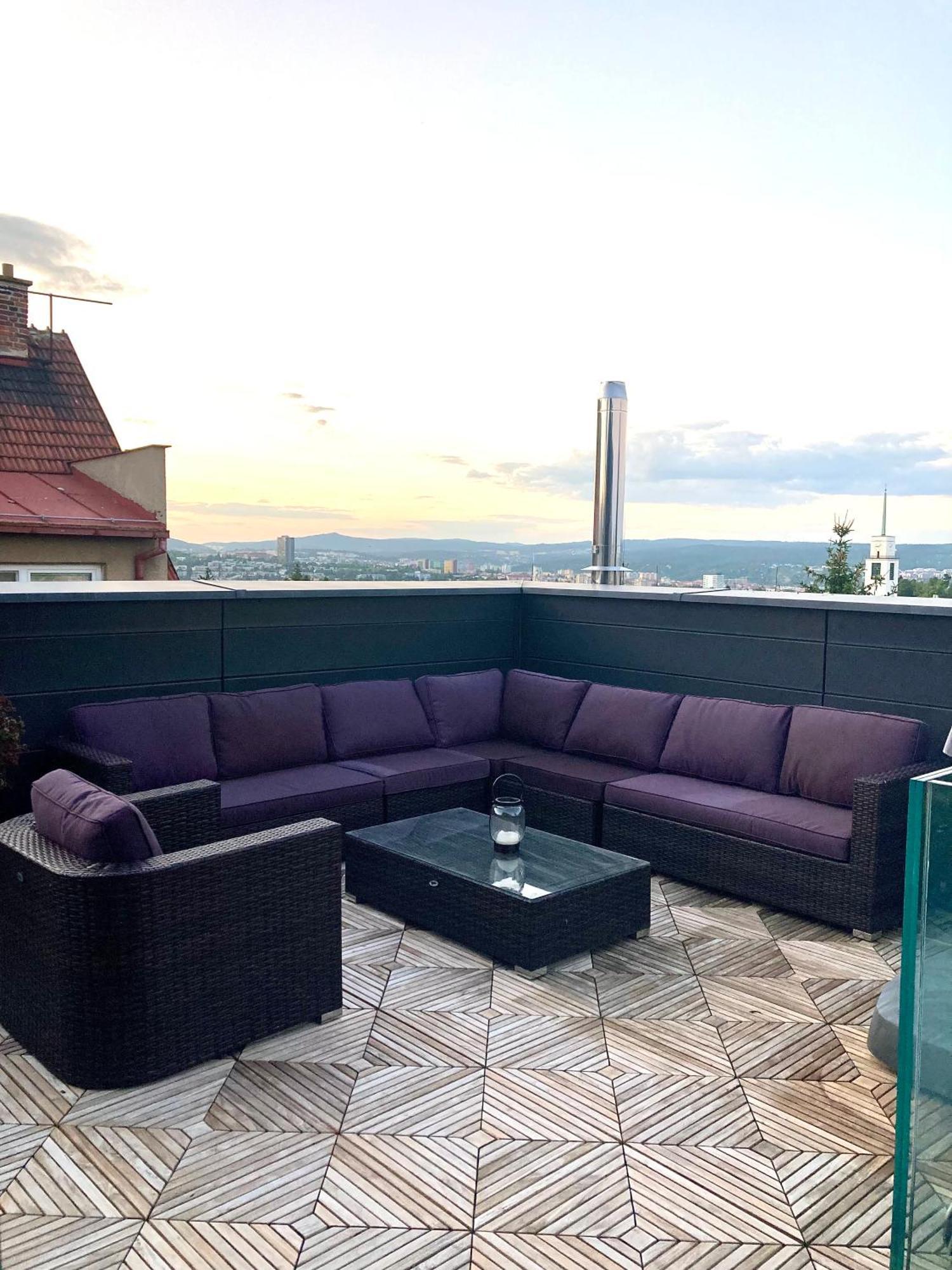 Apartman Se Saunou A Terasou S Vyhledem Na Брно Экстерьер фото