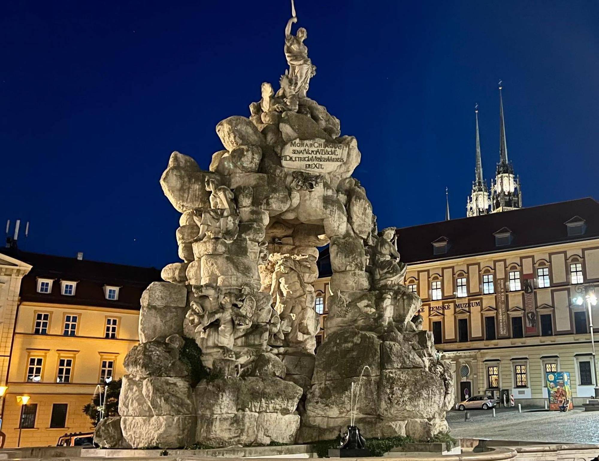 Apartman Se Saunou A Terasou S Vyhledem Na Брно Экстерьер фото